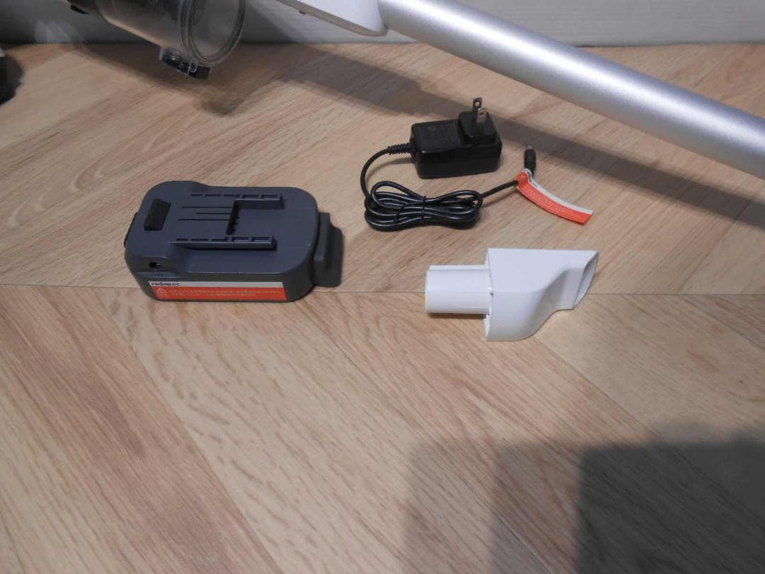 直接引取可 電池２個付き　レイコップ　充電式クリーナー 近隣配送可能