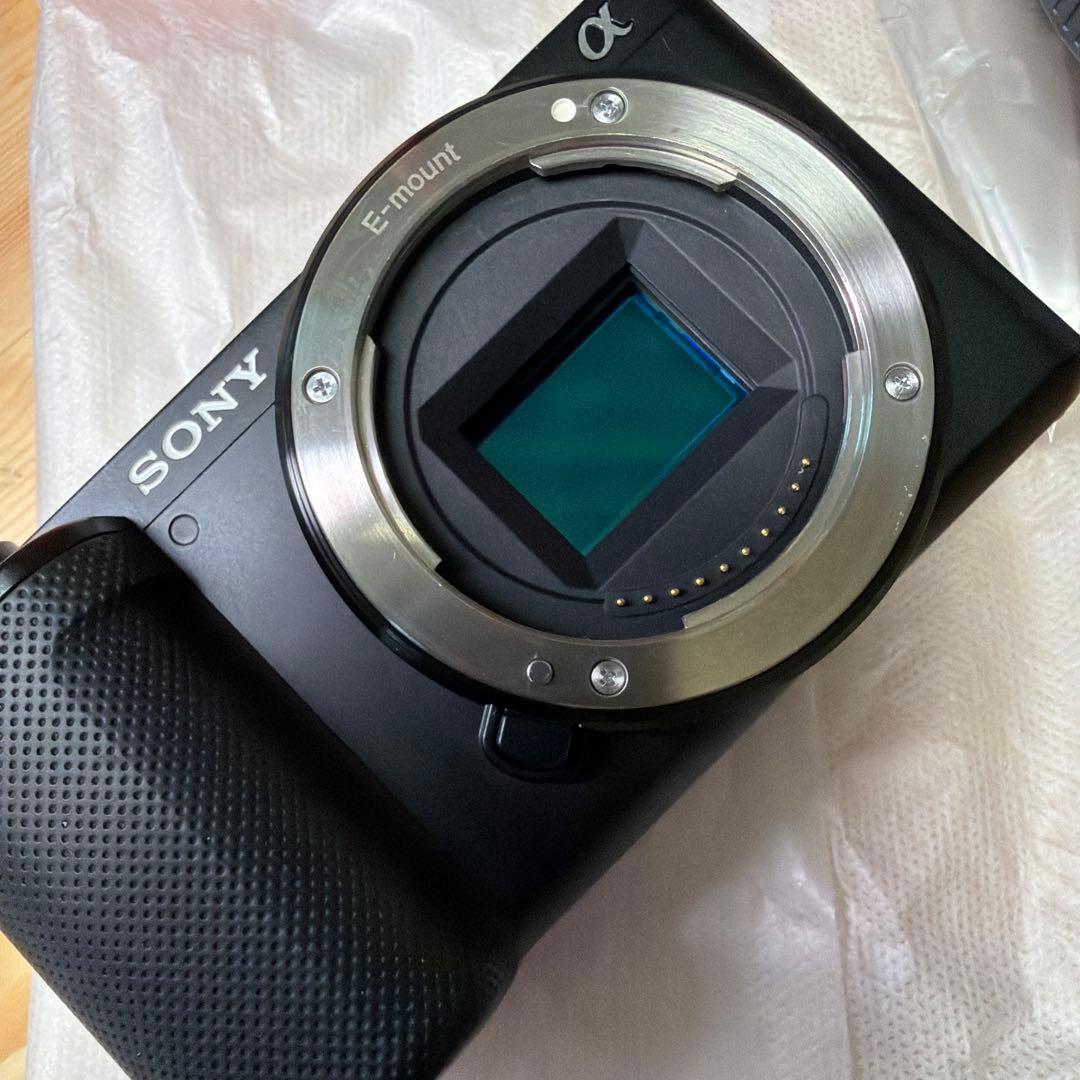 SONY ZV-E10 ミラーレスカメラ ボディ　本体