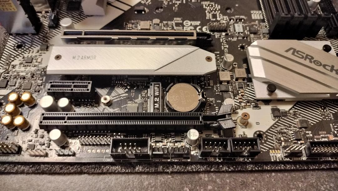 [極美品] Ryzen7 5700X3D マザボ メモリ CPUクーラー セット