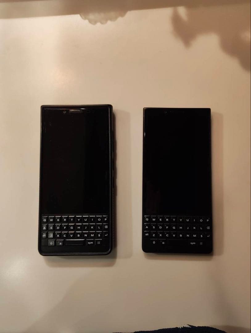 BlackBerry KEY2 1台