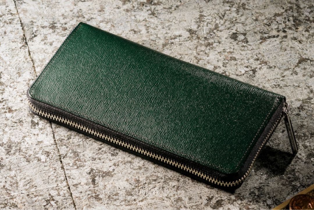 COCOMEISTER プルキャラック・クラウディオ　ラウンドジップ長財布