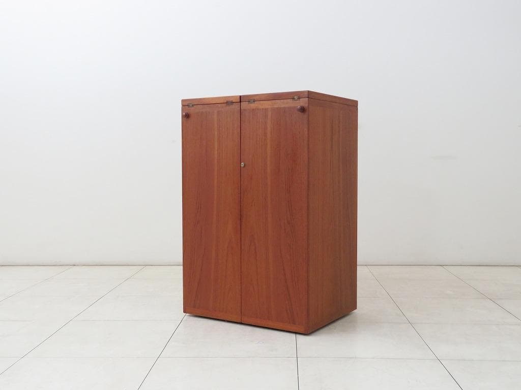 ロッタ様 デンマーク デューロン チーク材 バーキャビネット60'sヴィンテージ