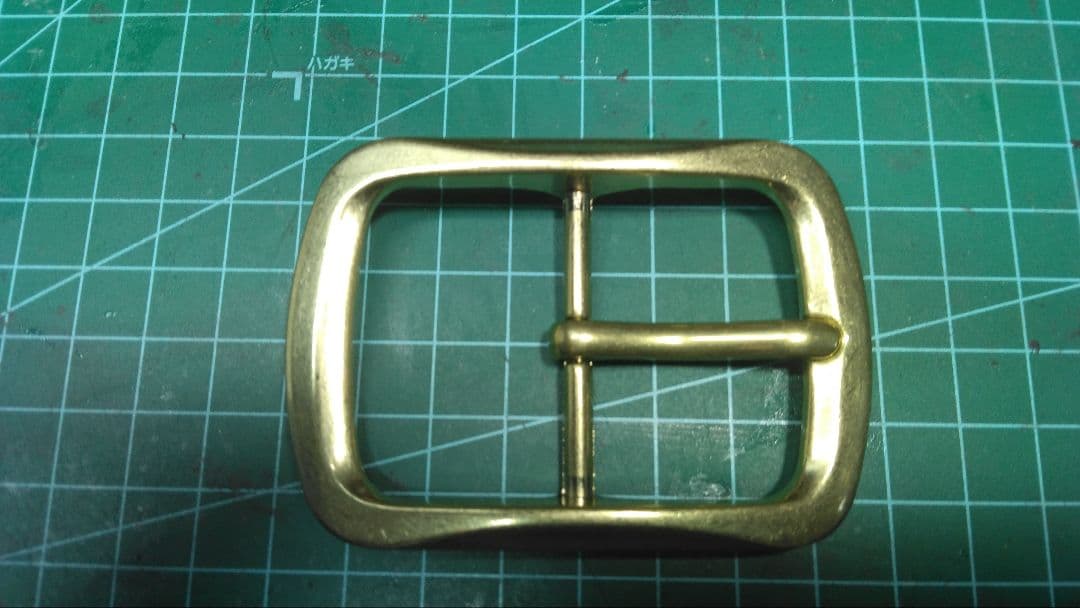 zohi昭南ベンズレザーツタ＆フラワースタッズベルト　ニッケル＆ブラス