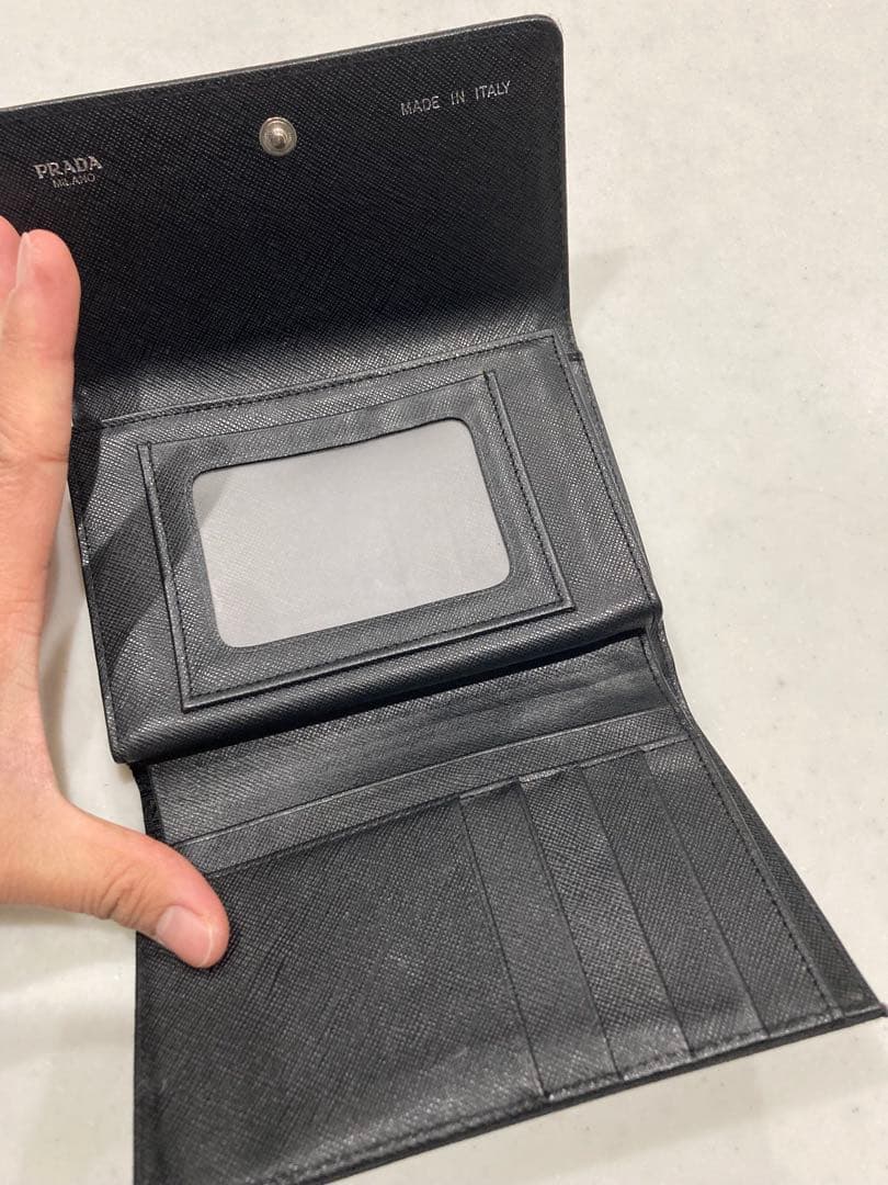 PRADA ブラック ナイロン 二つ折り財布