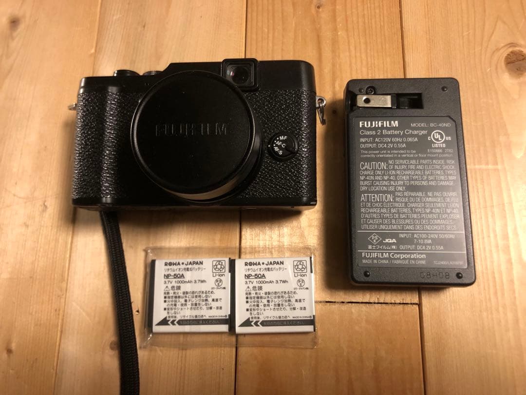 FUJIFILM X10 バッテリー3個付き　美品