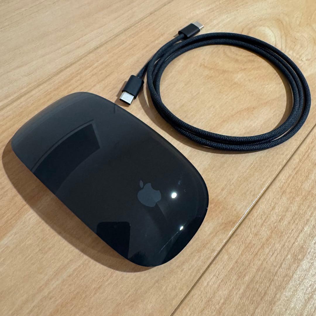 Magic Mouse（USB-C）- ブラック（Multi-Touch対応）