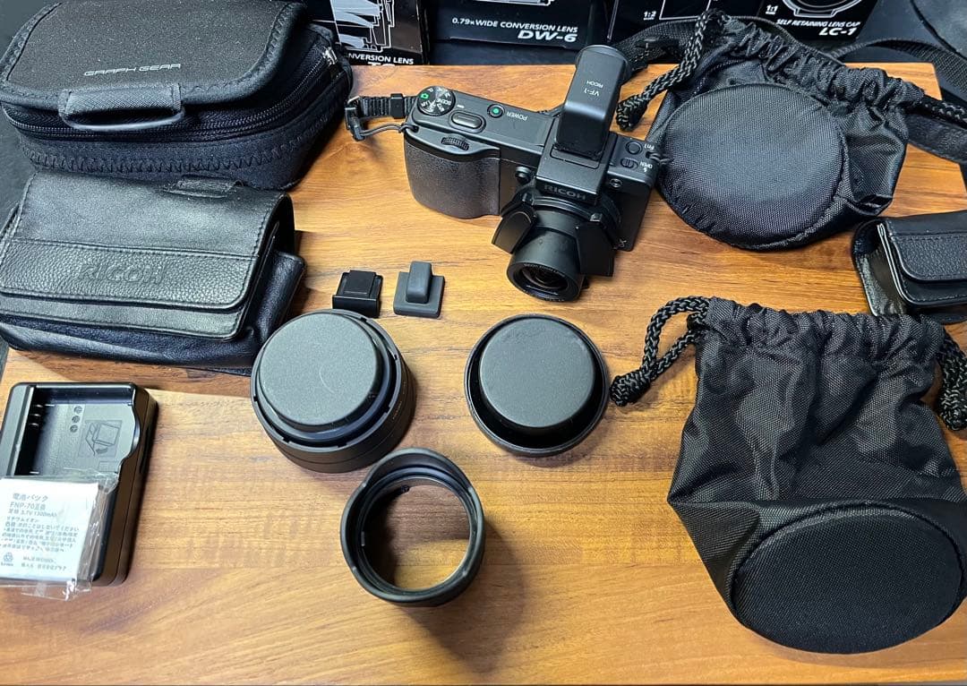 RICOH リコーGX200 オプション多数あり