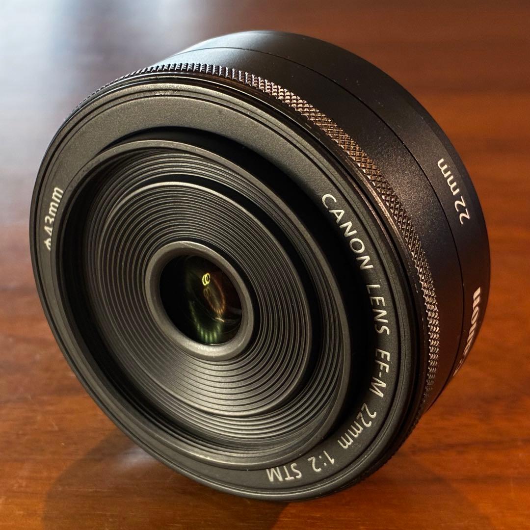 CANON EF-M 22mm f/2 STM レンズ