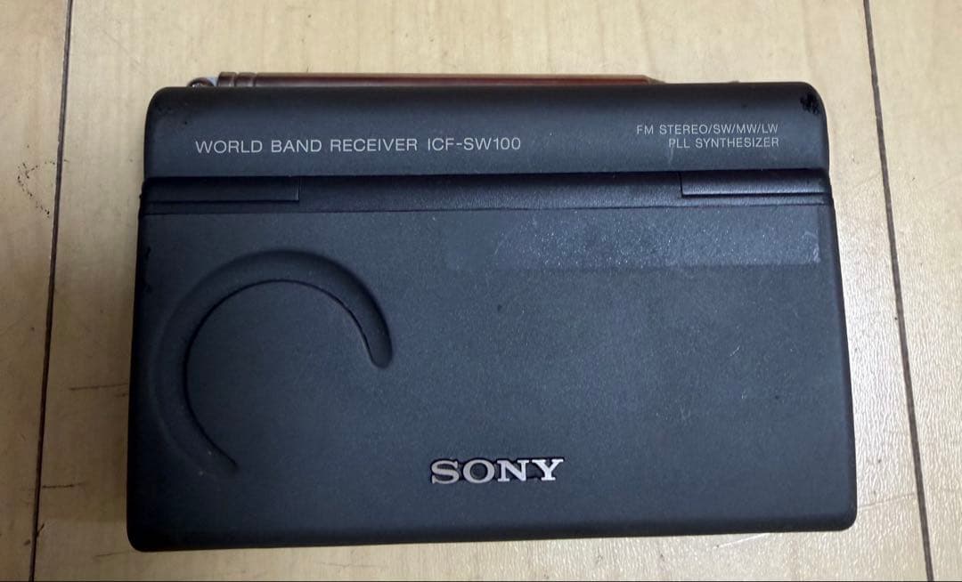 ソニー　ワールドバンドFM/LW/MW/SWレシーバー　ICF-SW100