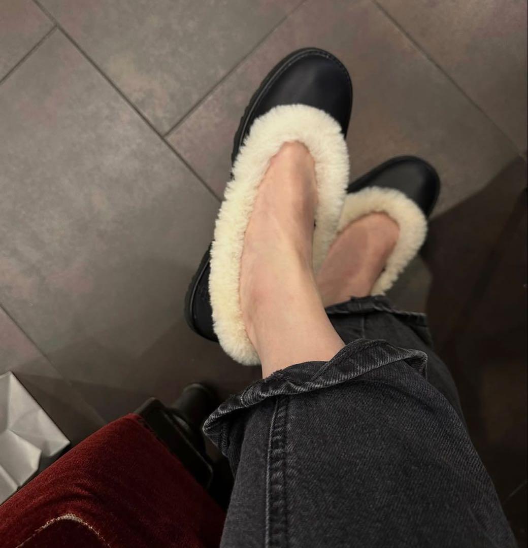 完売ugg Zora Ballet Flatゾラ バレエ フラット24cm