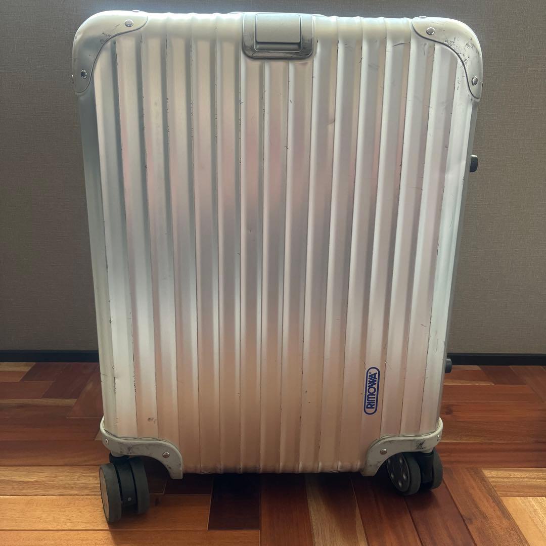 RIMOWA アルミニウム製キャリーケース 中型