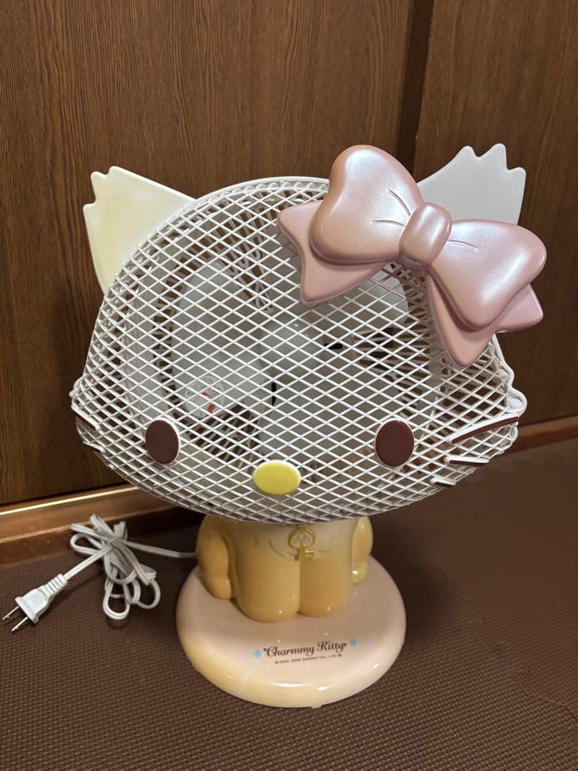 チャーミーキティ　扇風機　FPM-189CK 値段仮です。