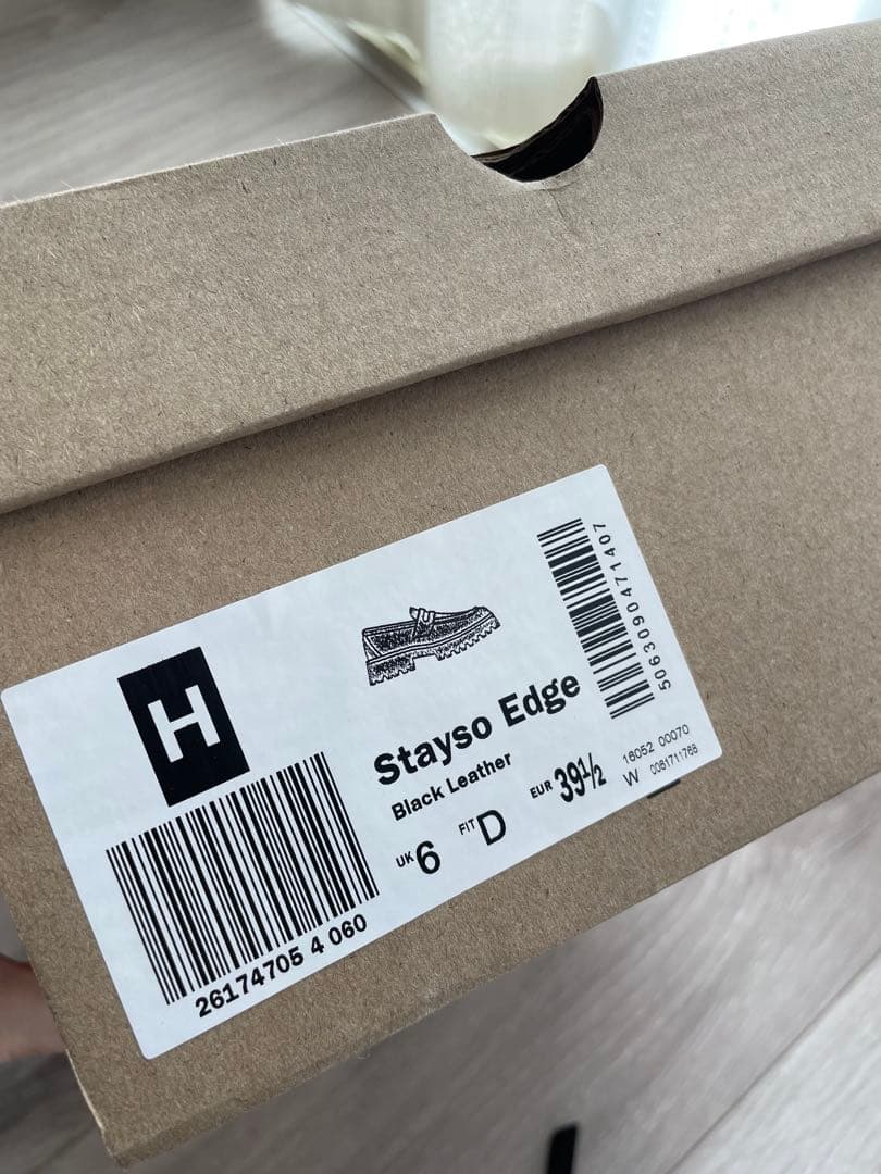 新品♡ clarks 定価2.6万♡ 本革　厚底ローファー