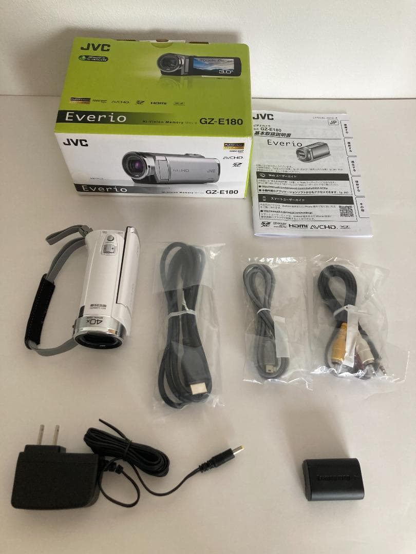 未使用 美品 JVC ビクター エブリオ ビデオカメラ GZ-E180-W