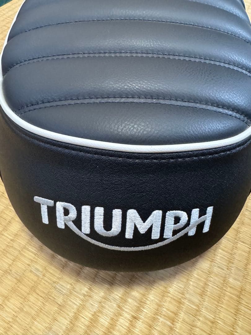 トライアンフボンネビルT120純正オプション　ローツインシート　A2302628