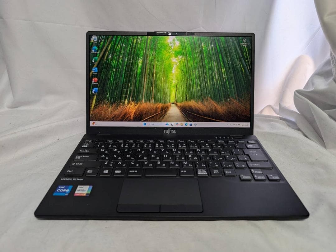☆高性能☆ 富士通 WU-X/E3 i7-1165G7 メモリ32GB SSD