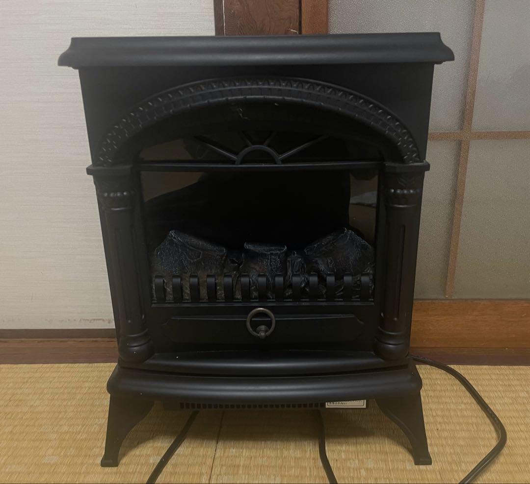 【作動確認済み】　ニトリ　クラシック デザイン 暖炉型ファンヒーター