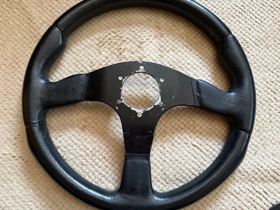 MOMO ステアリングホイール 本体