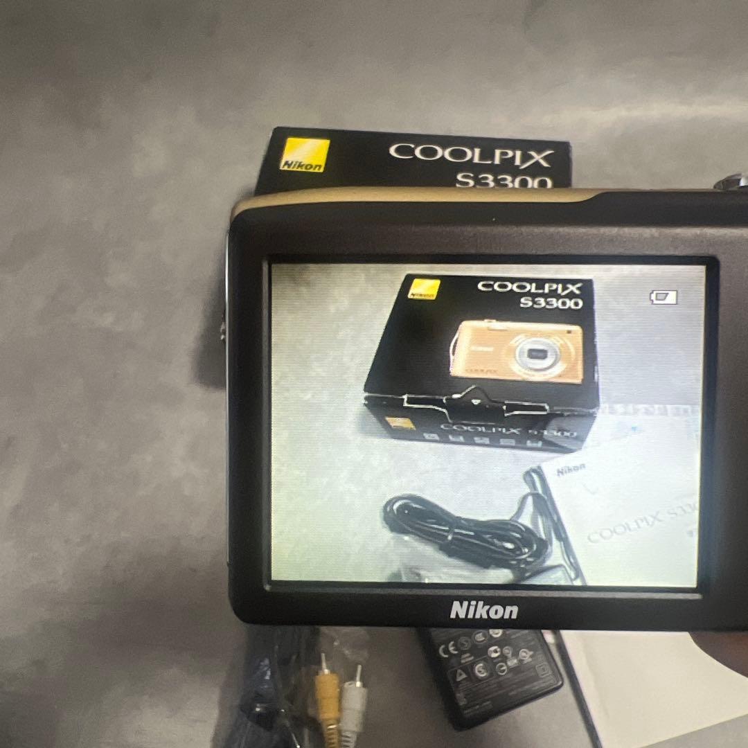 極美品 NICON COOIPIX S3300 ゴールド