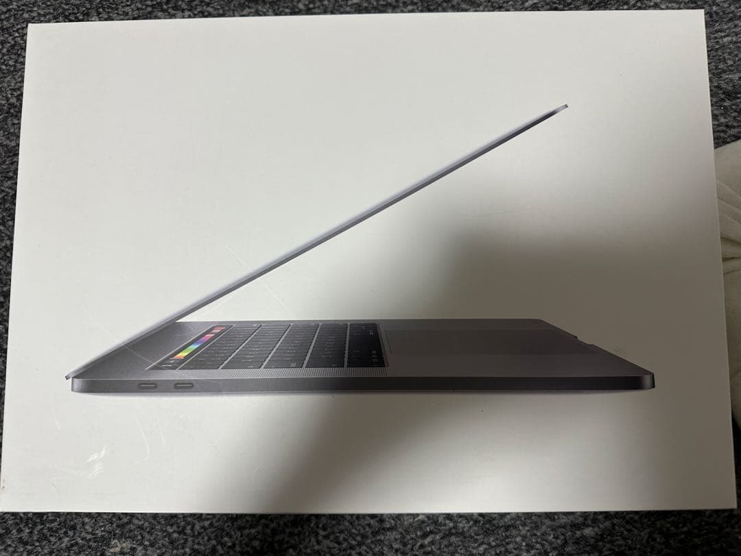 MacBook Pro15 2018 i7/512GB ディスプレイ、電池良好