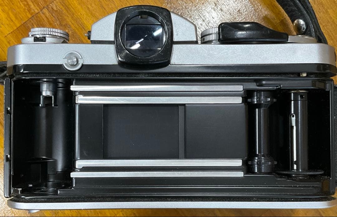 ニコン　F2　アイレベル　シルバー　35mm　フィルム一眼レフカメラ