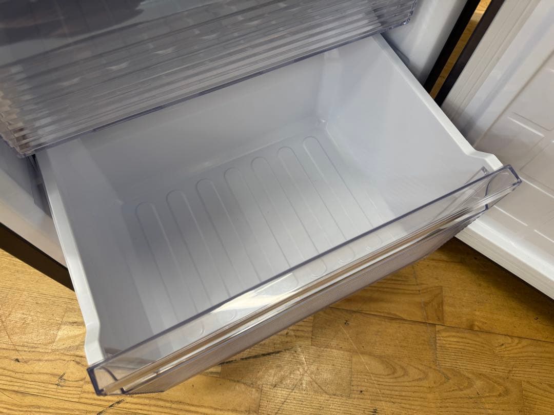 F058 超美品　SHARP 冷蔵庫 2024年製 280L 右開き