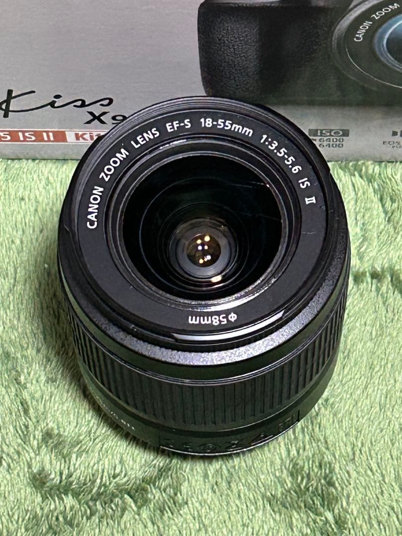 Canon EOS Kiss X90 本体とレンズキット