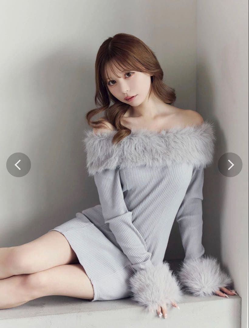 EATME イートミー　フェイクファーオフショルミニワンピース　グレー