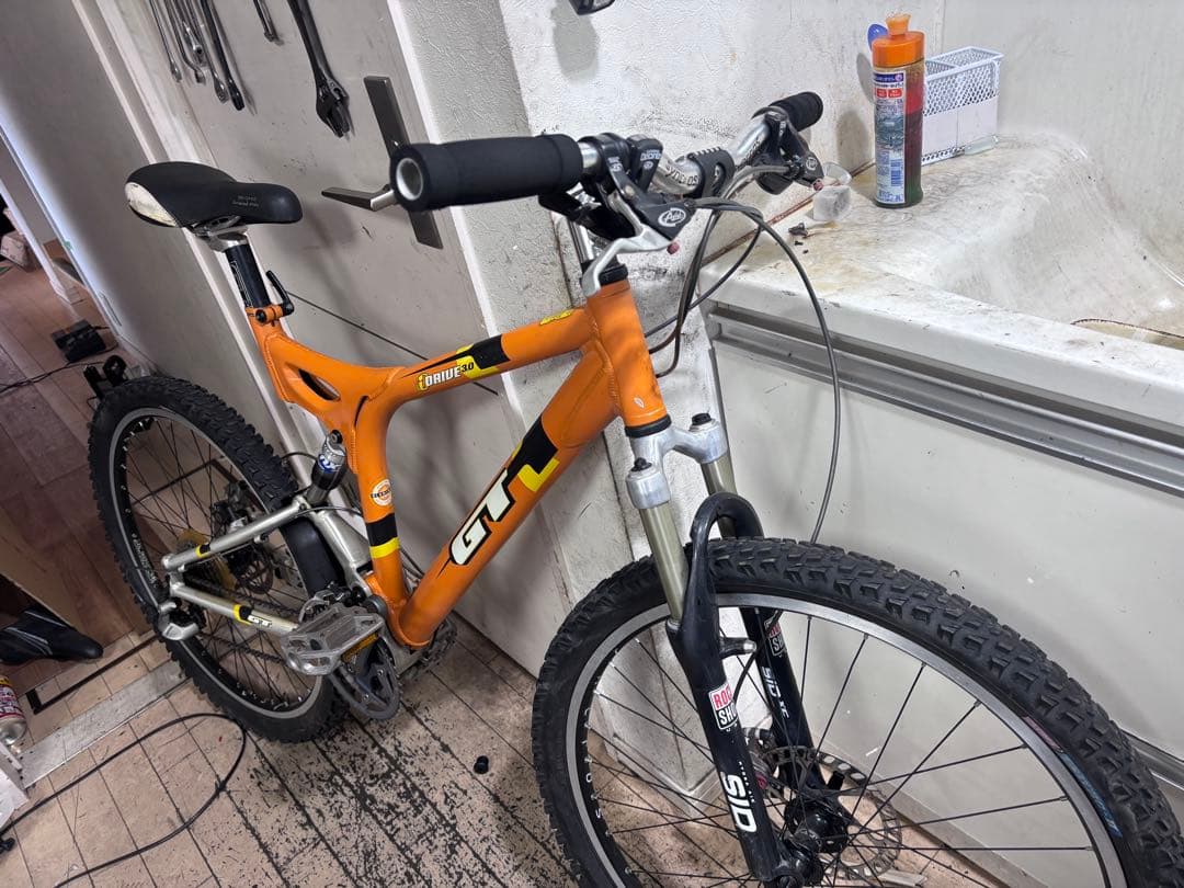 GT ジーティーDRIDE3.0 フルサス仕様　マウンテンバイク