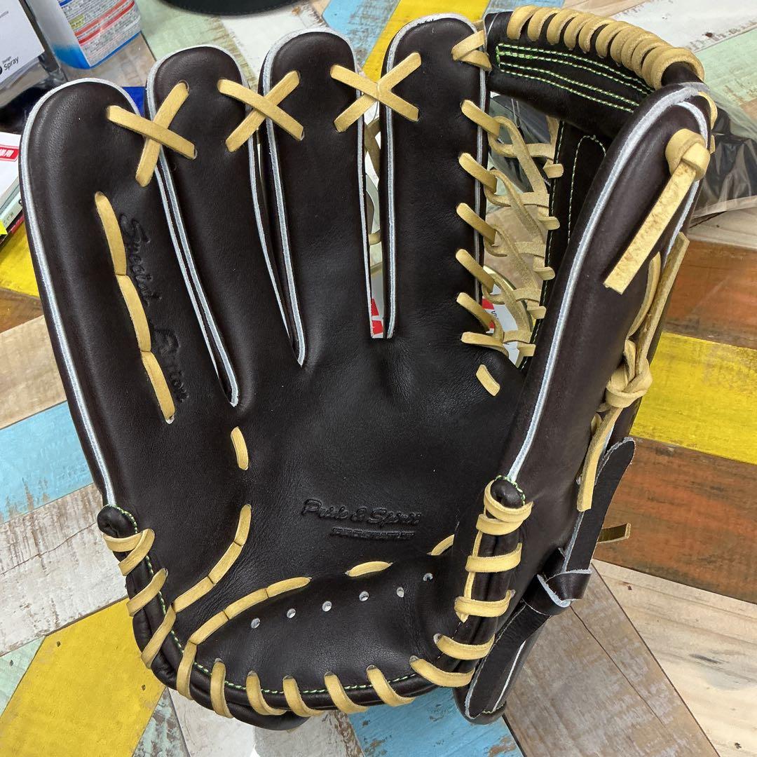 ゼットプロステイタス軟式外野手左用グローブ　ウエルダーラベル