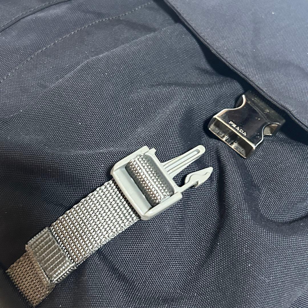 【良品】プラダスポーツ　メッセンジャーバッグ　斜め掛け　4VA438