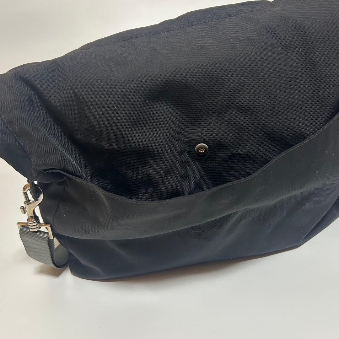 【良品】プラダスポーツ　メッセンジャーバッグ　斜め掛け　4VA438