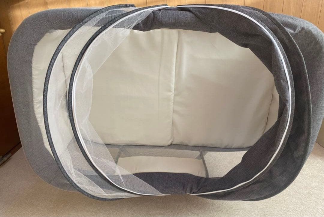 【美品】UBRAVOO ベビーベッド 折りたたみ キャスター付き