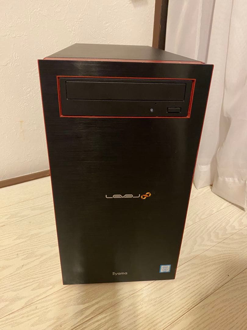 Iiyama LEVEL ∞ i7-7700 メモリ8g グラボ無し