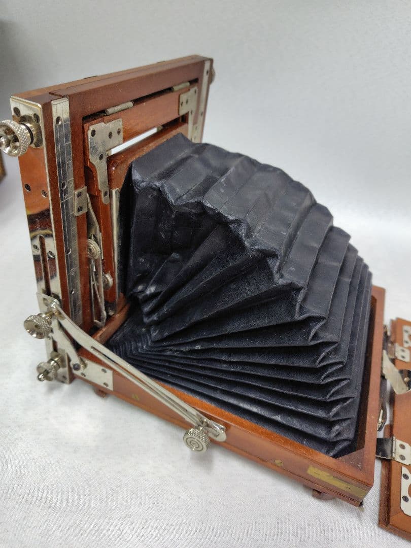 木製蛇腹カメラ　レンズ・三脚付き　アンティーク