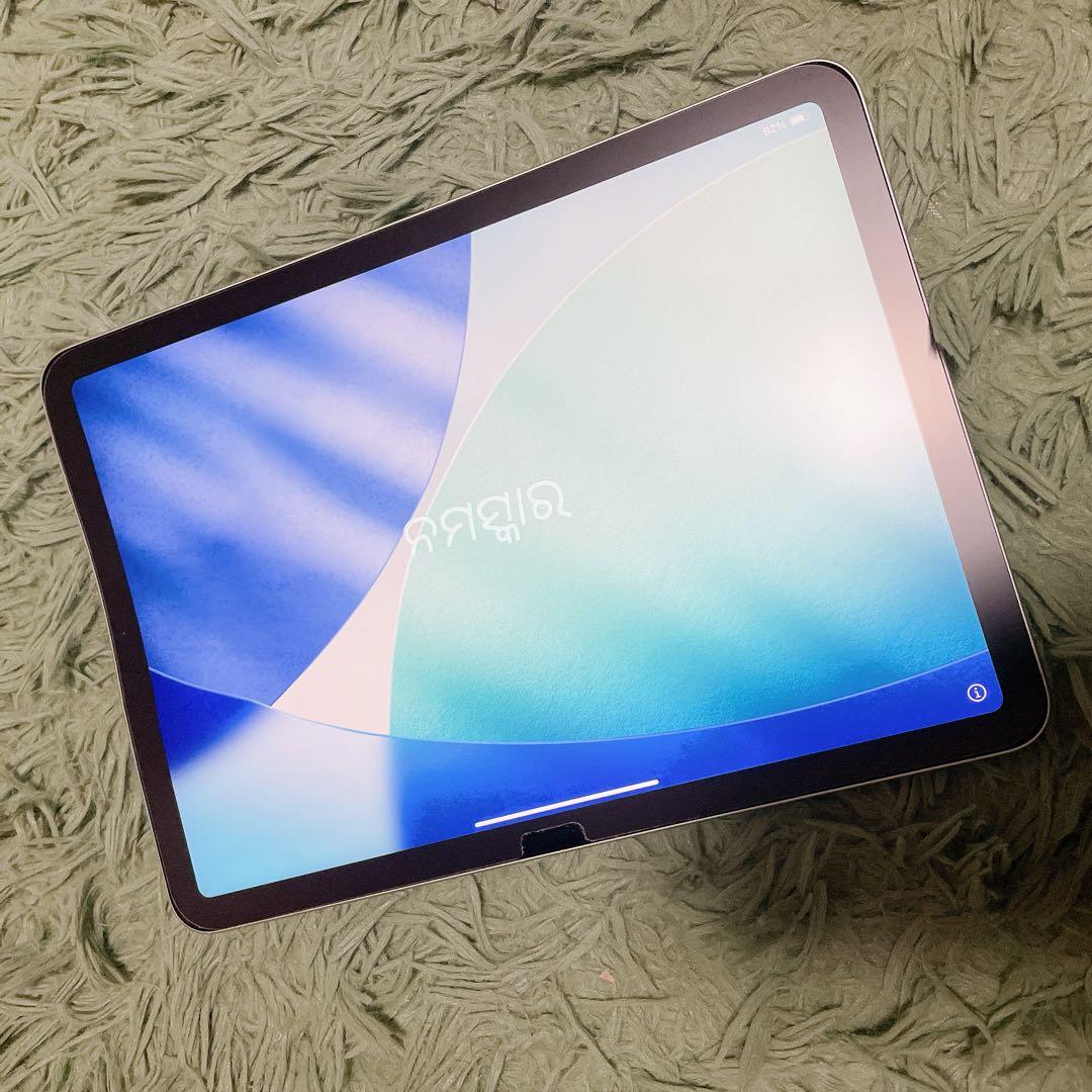 Apple iPad Airシルバー 本体