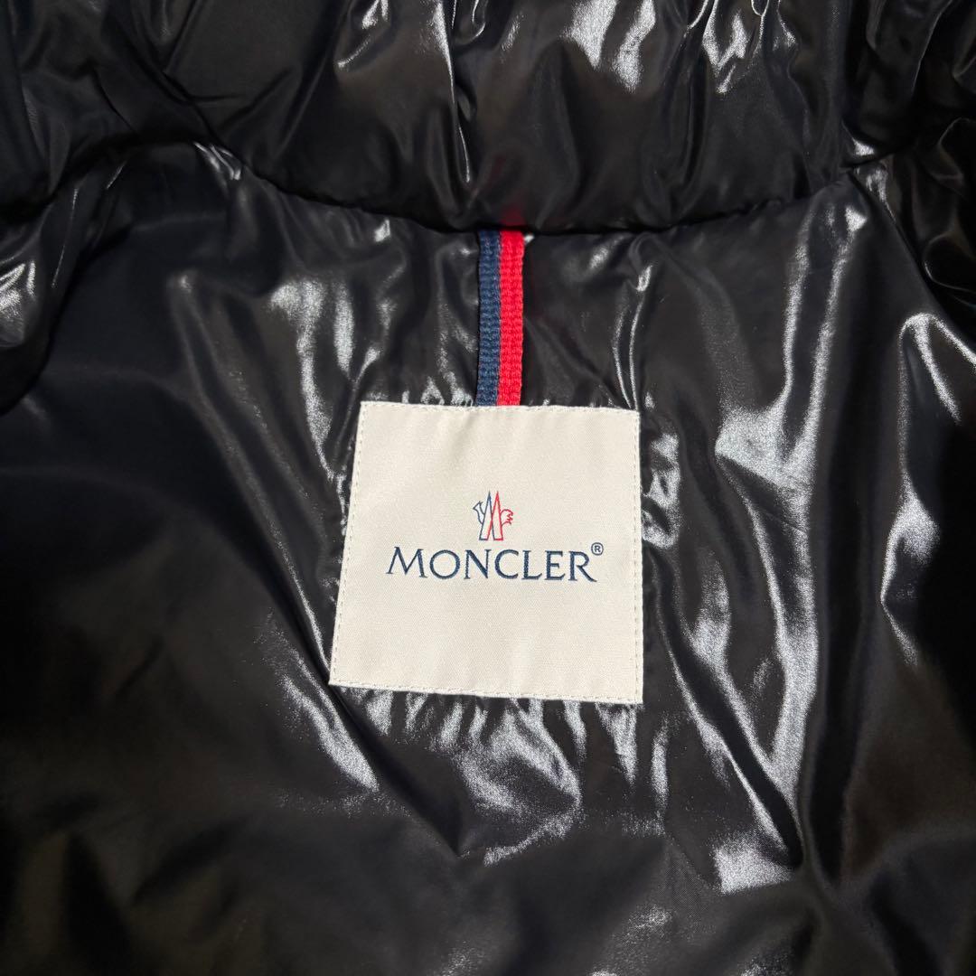 美品 モンクレール MOKA ブラック ダウンコート