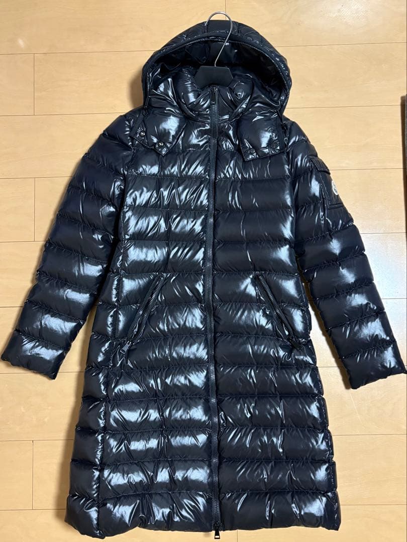 美品 モンクレール MOKA ブラック ダウンコート