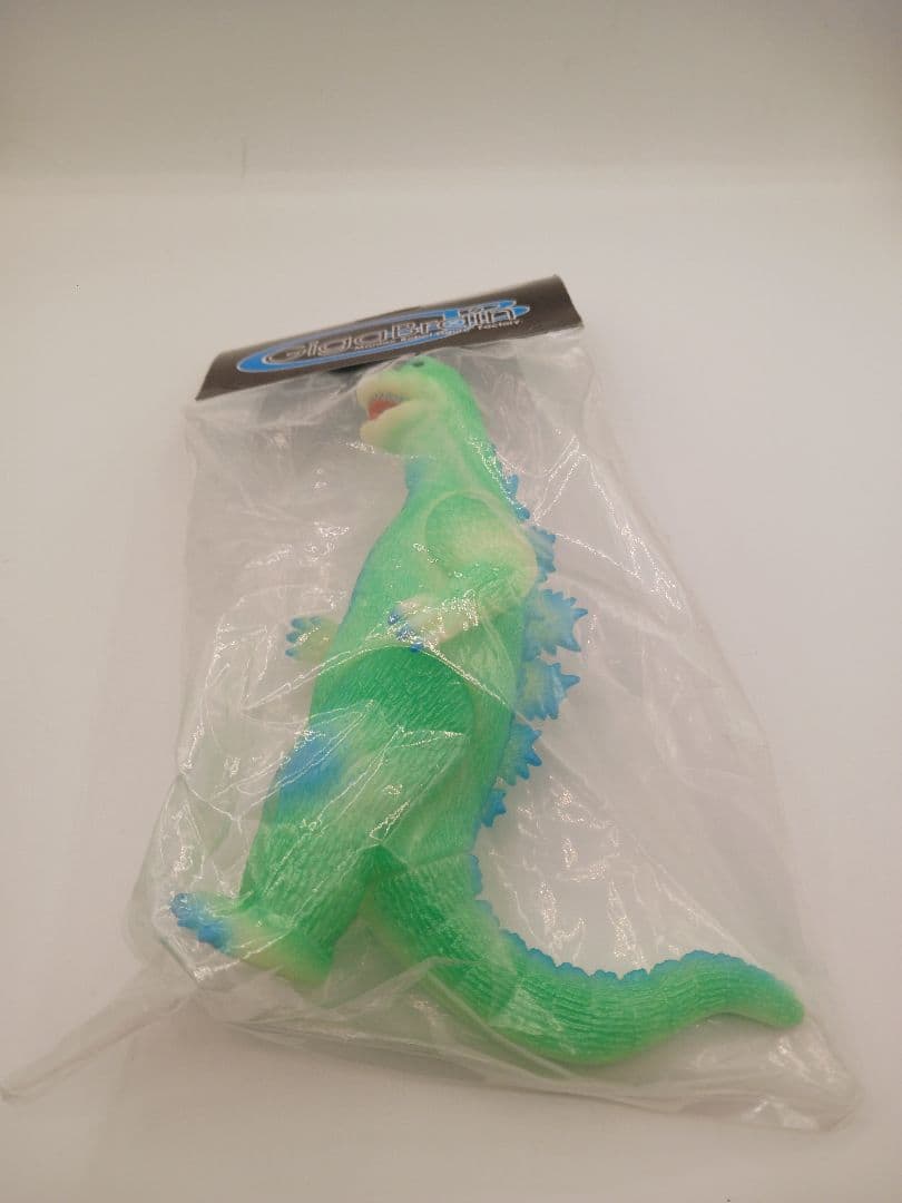 ギガブレイン 大戦争ゴジラ 蓄光 ソフビ 未開封