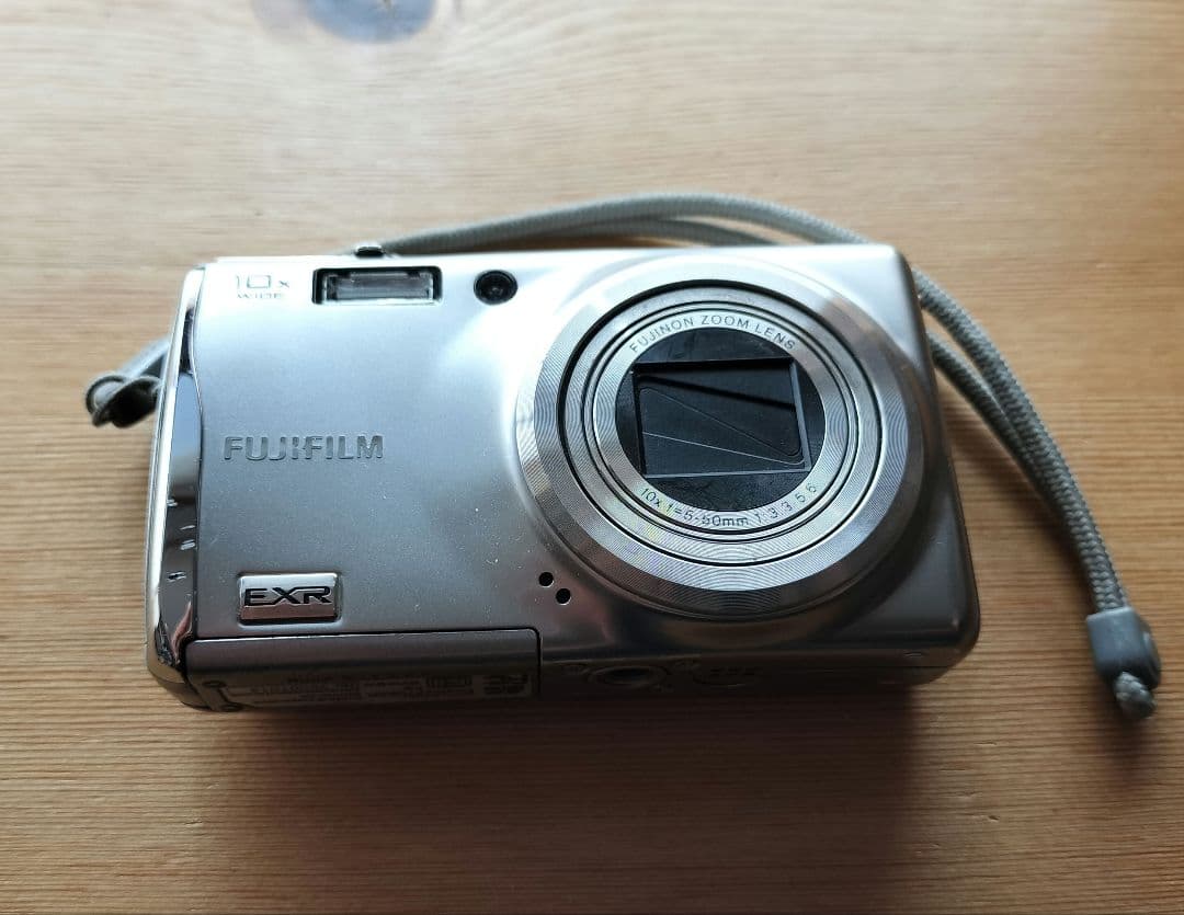 FINEPIX F70 EXR 富士フイルム