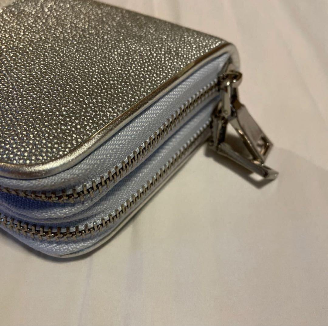 スティングレイ ダブルファスナー 長財布 ストラップ付 銀 エイ革 ガルーシャ