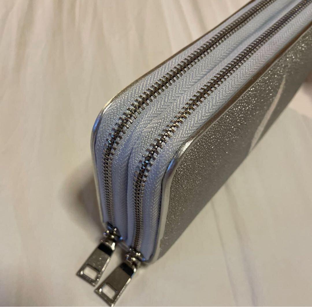 スティングレイ ダブルファスナー 長財布 ストラップ付 銀 エイ革 ガルーシャ