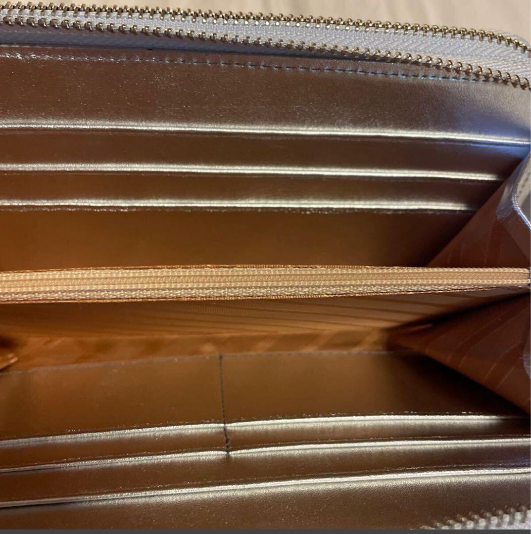 スティングレイ ダブルファスナー 長財布 ストラップ付 銀 エイ革 ガルーシャ