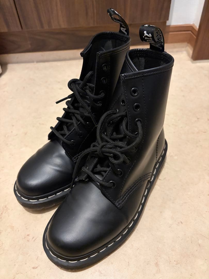 ドクターマーチンブーツ　ブラックレースアップブーツ　1460