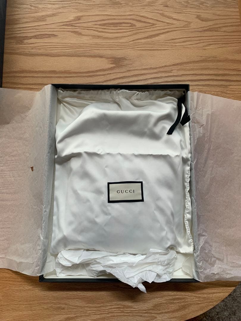 ライラ! Gucci GGパターン メッセンジャーバッグ