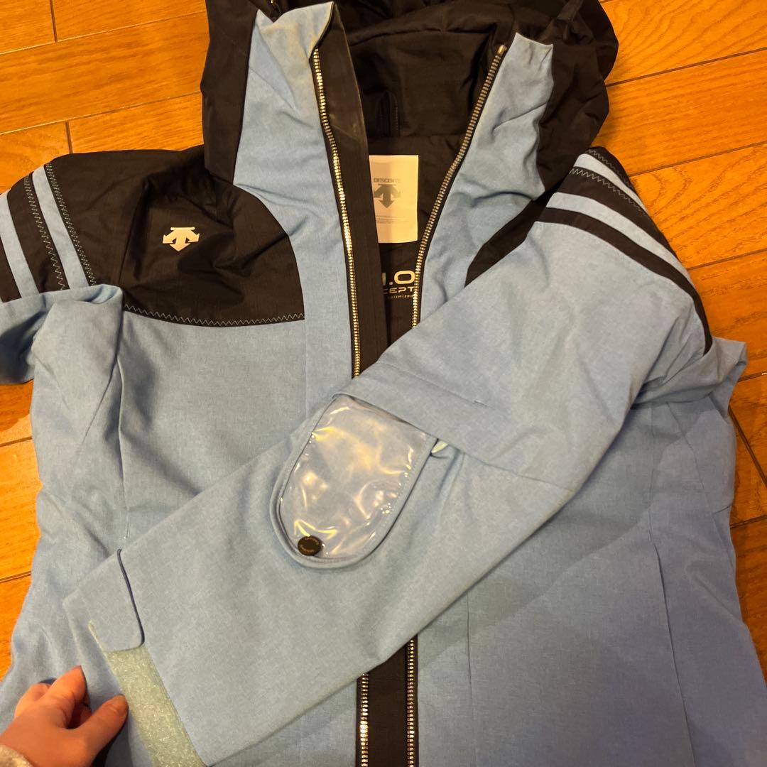 デサント　スキーウェア 上着M ズボンL