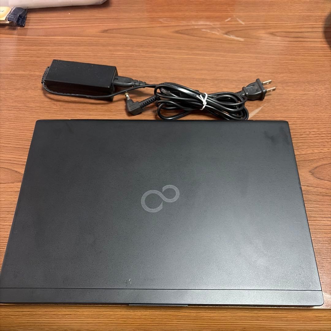 第8世代LIFEBOOK U939/B B5ノートPC Core i5 8GB①