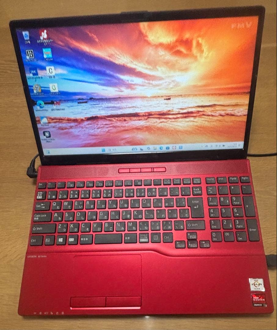 富士通FMV FMVA40D3RJ LIFEBOOK AH40/D3 中古美品