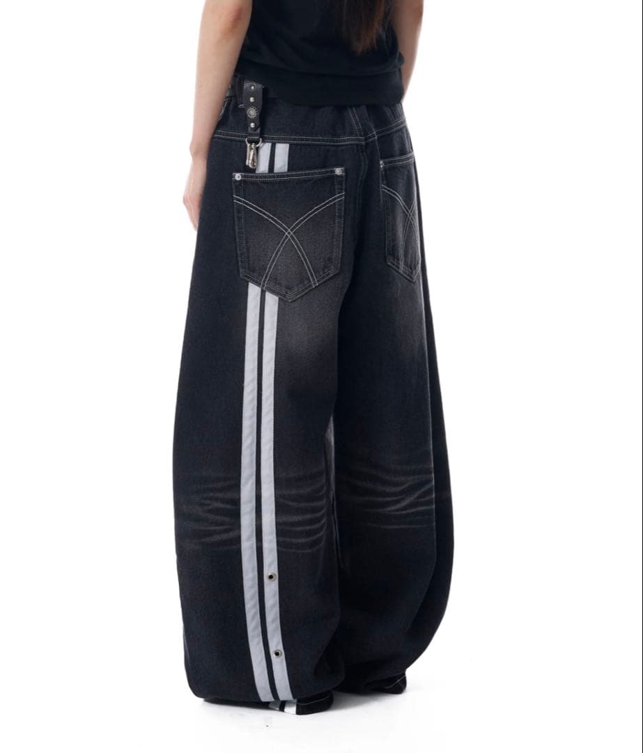 AAKAM デニムパンツ