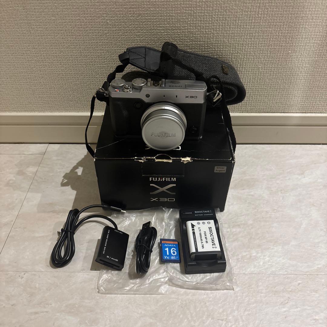 【超良品】Fujifilm X30 SDカード／リーダー・ストラップ付き